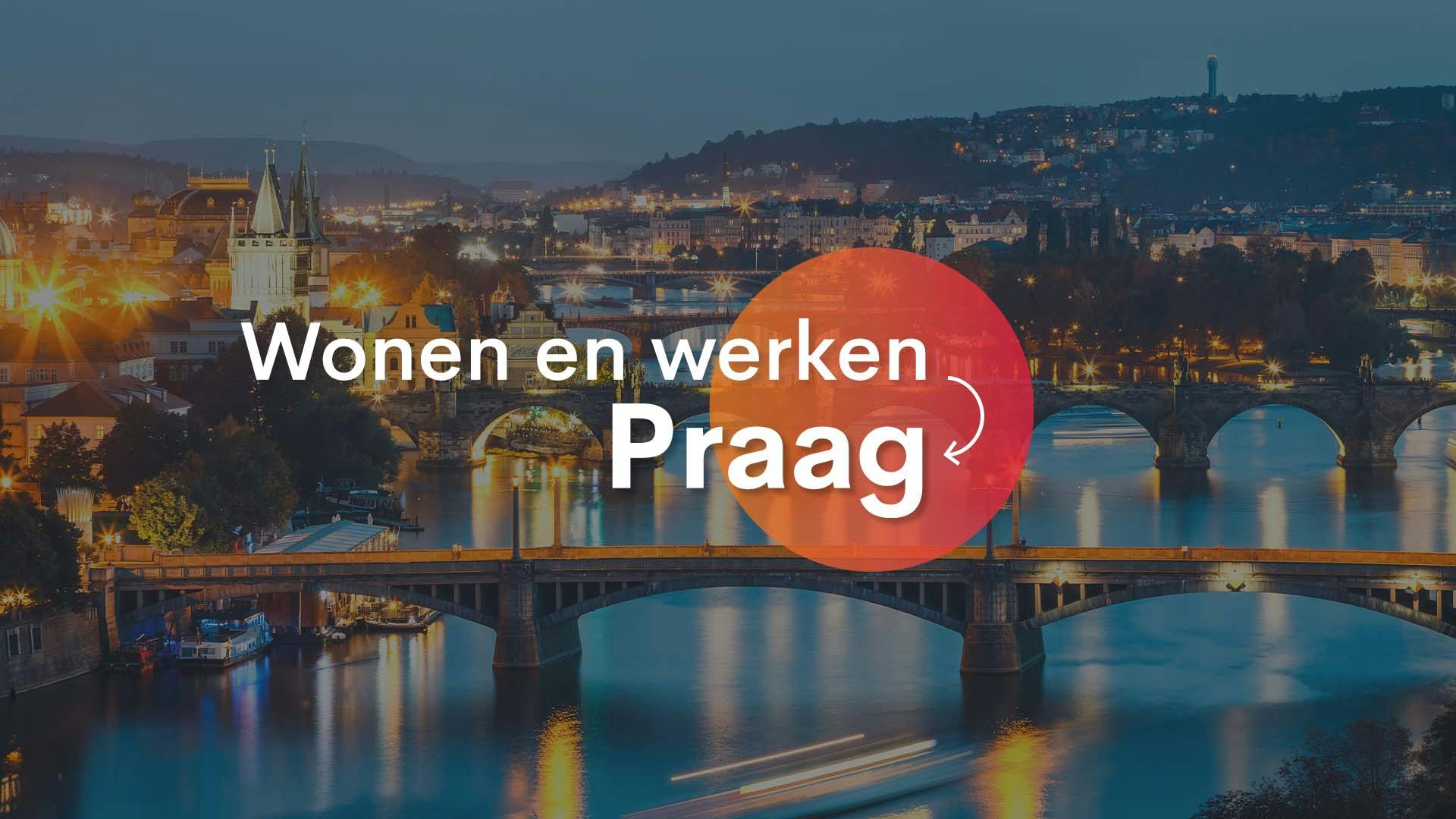 Een zin: ''Wonen en werken  Praag'' met Praag op de achtergrond