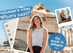 Meisje in athene met slogan Summer's over, what's next