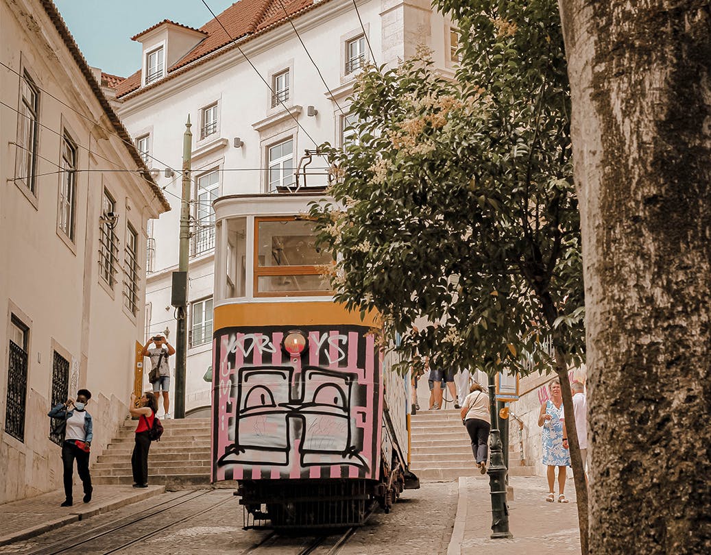 Tram in Lissabon