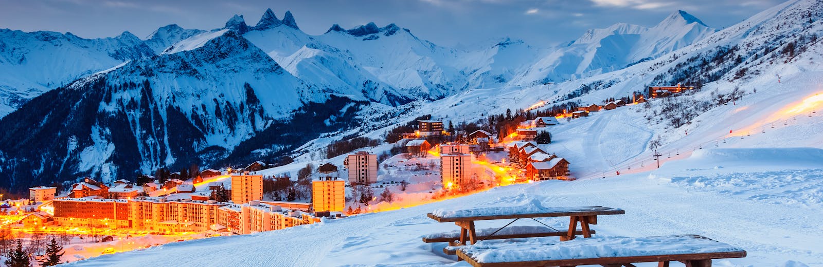Ga aan de slag in de afwas & bediening in de winterse Franse Alpen!