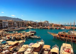 Searching for Italian-speaking lifeguards in Greece, Spain, Cyprus or the Maldives