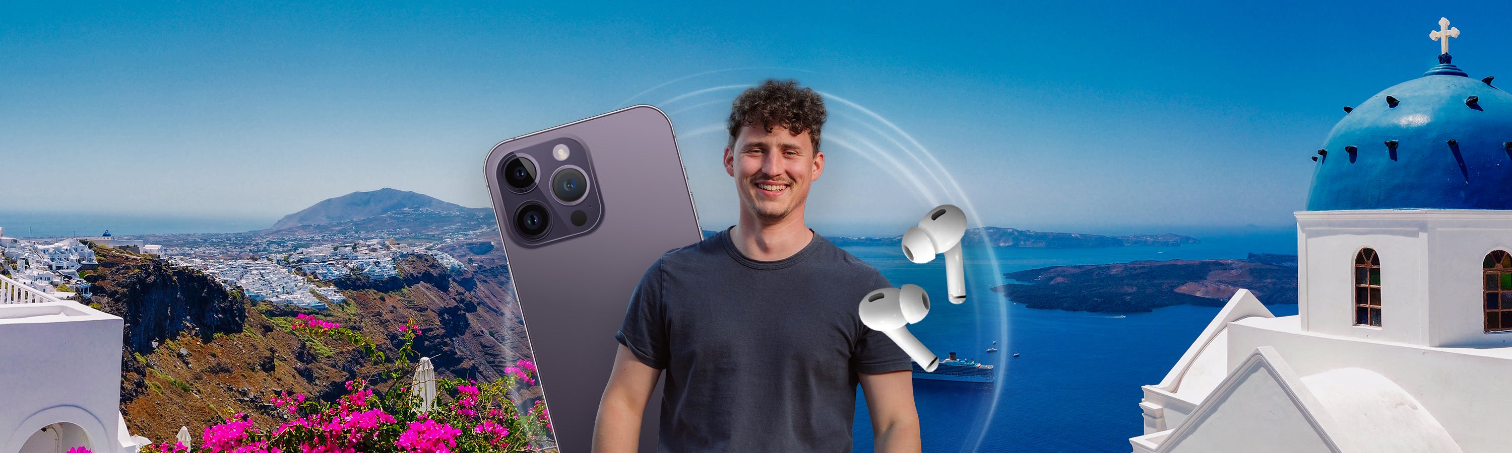 Jongen met AirPods en de achterkant van een Iphone met op de achtergrond de zee en rechts een kerk