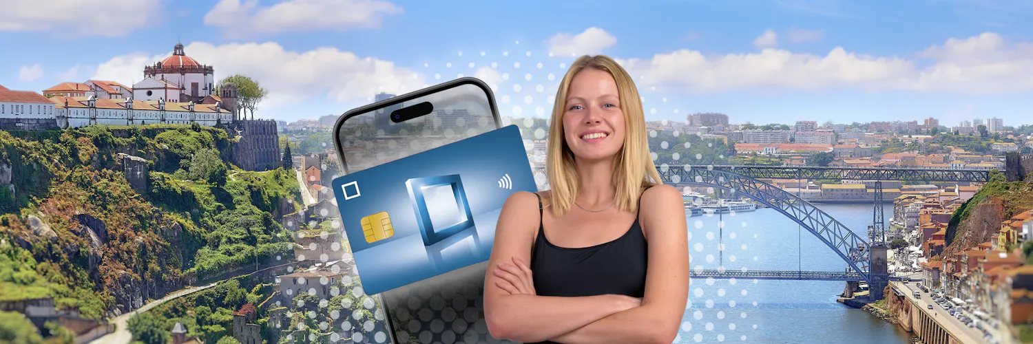 Mädchen neben einem Smartphone und davor eine Bankkarte