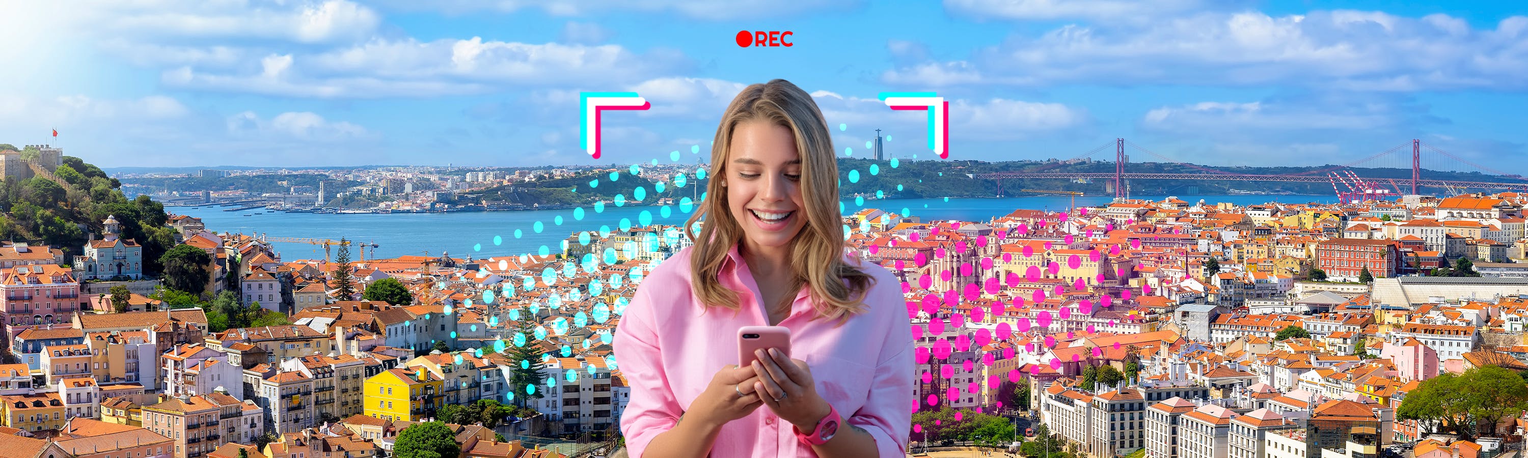 Mädchen in Lissabon schaut auf ein Smartphone und über ihr ein "record"-Zeichen